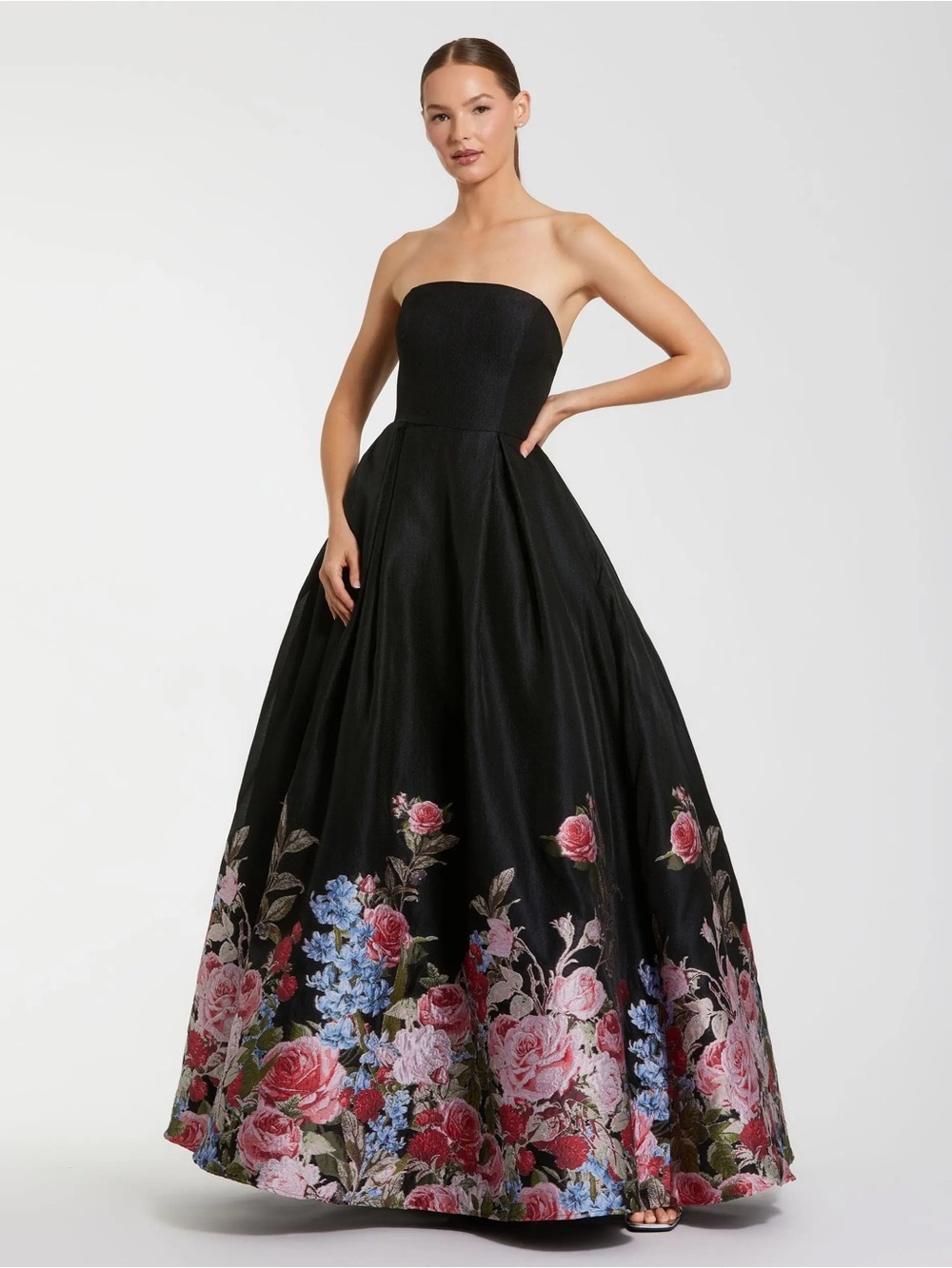 NWT Mac Duggal Black Strapless Floral Brocade Ballgown Six 6